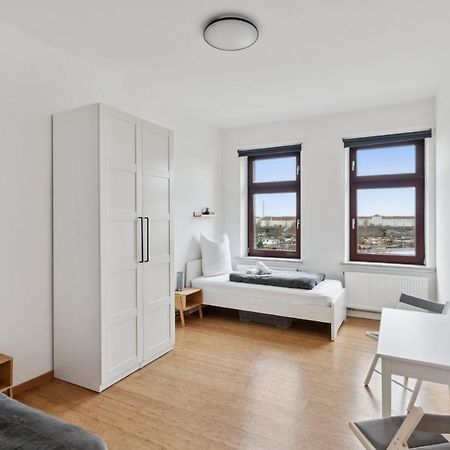 Apartment Fuer 13 Gaeste, 5 Schlafzimmer, 2 Baeder, 2 Loggia'S, Leipzig Zentrum Ost Exteriér fotografie